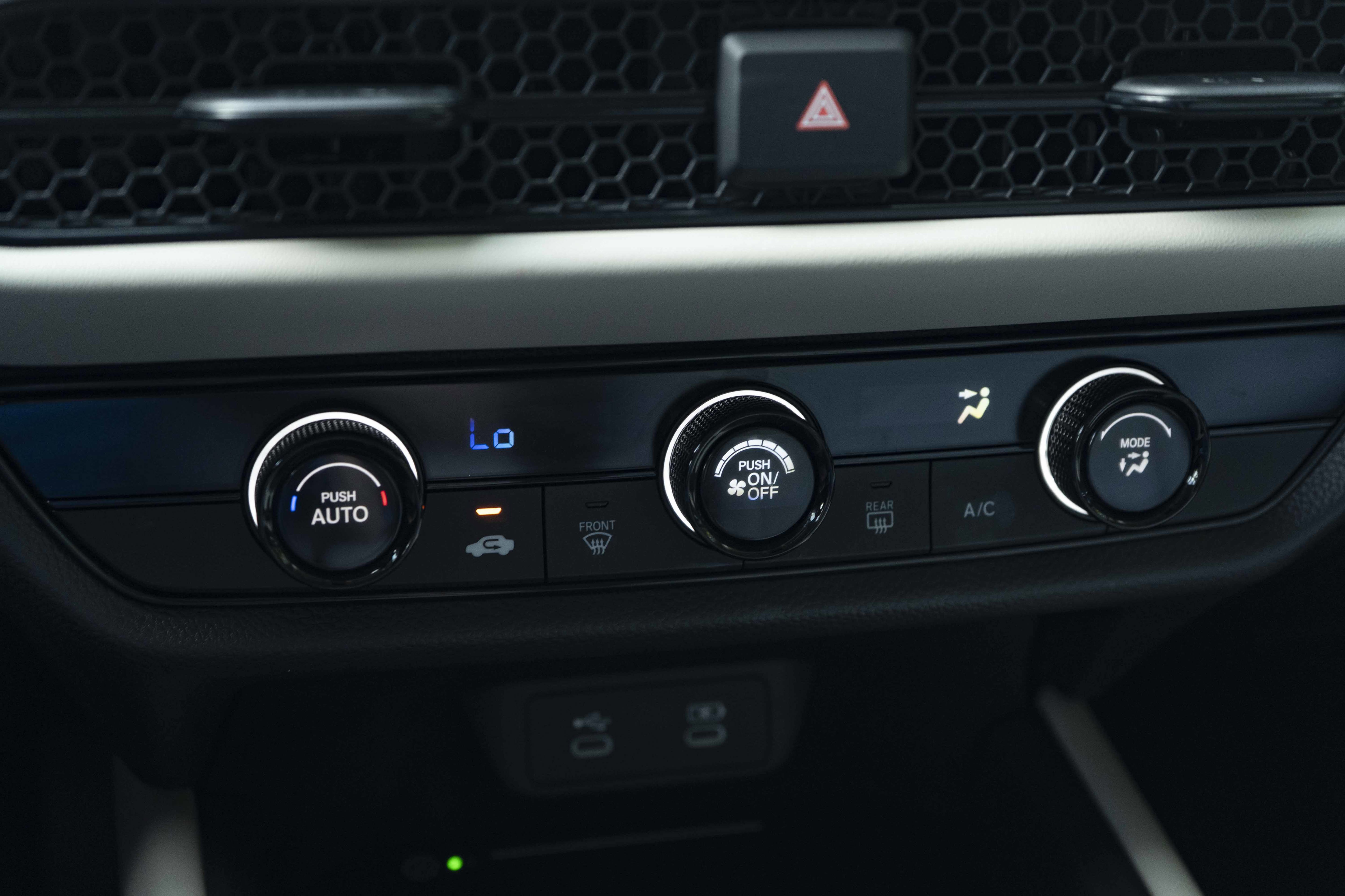 Certified 2026 Honda HR-V LX image 34