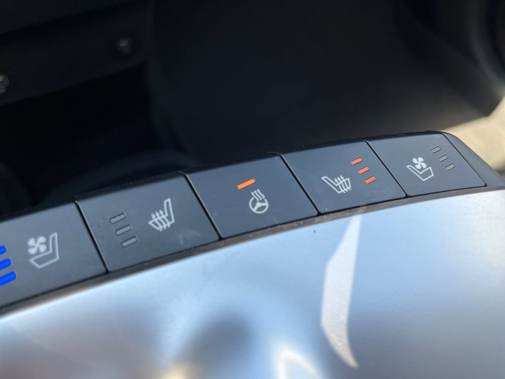 Used 2022 Kia EV6 Wind w/ Wind Technology Package AWD/4WD image 20