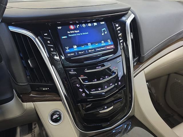 Used 2018 Cadillac Escalade Luxury AWD/4WD image 20
