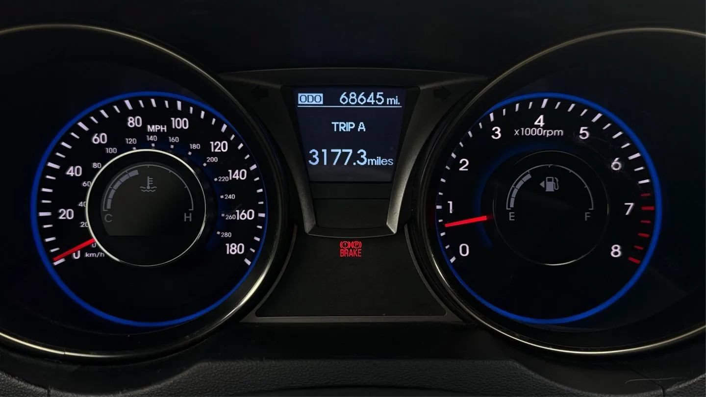 Used 2014 Hyundai Genesis 3.8 RWD image 11