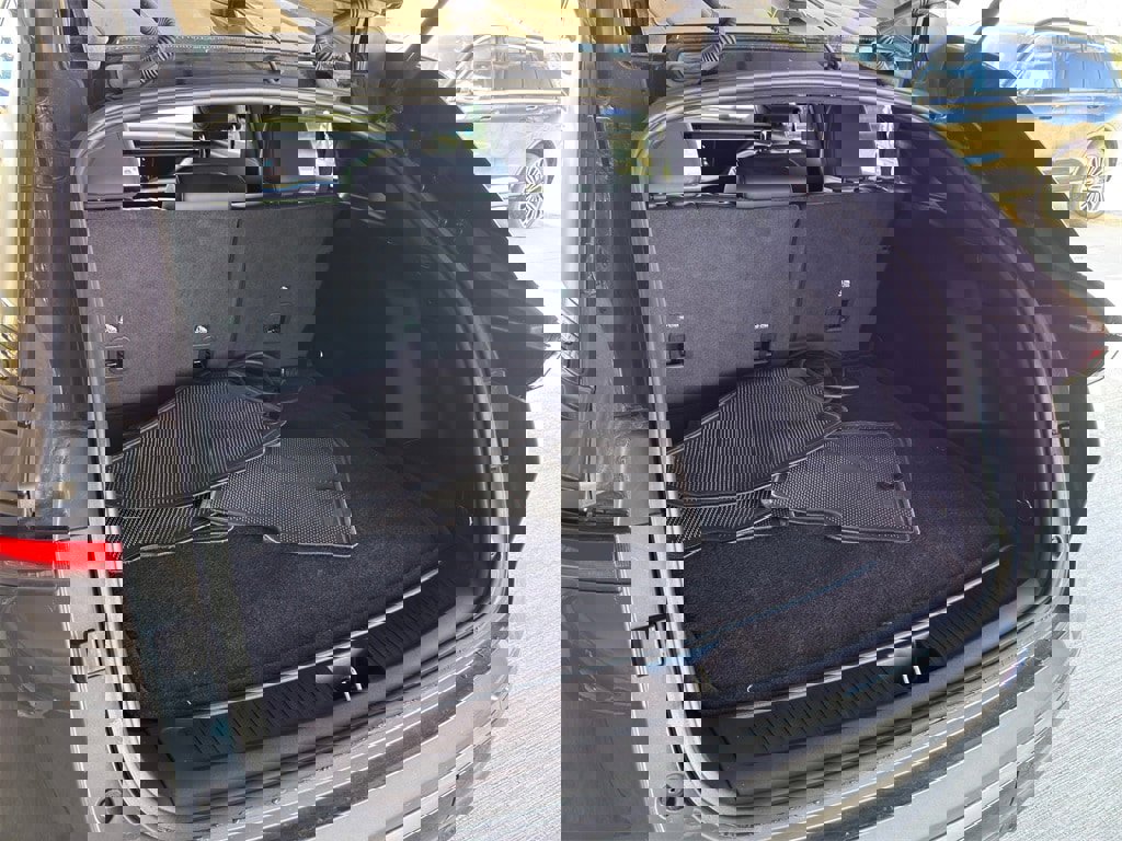 Used 2024 Jeep Wagoneer Launch Edition image 32