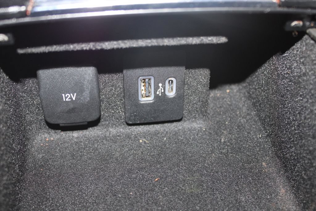 Used 2023 Lincoln Corsair FWD image 46