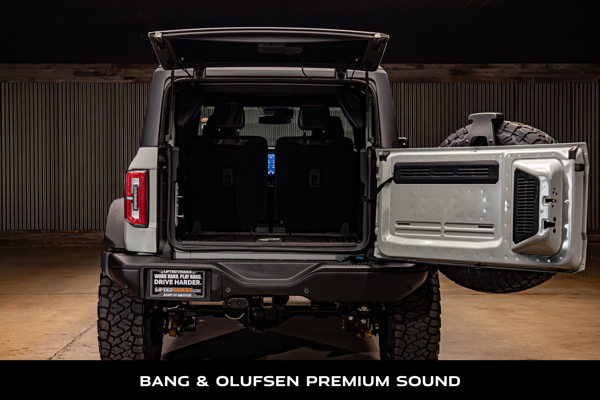 Used 2022 Ford Bronco Badlands image 9