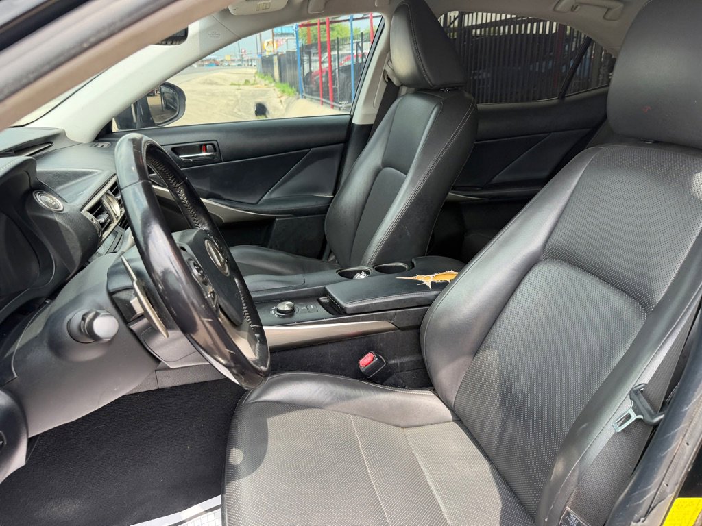 Used 2016 Lexus IS 200t w/ Navigation System Package RWD image 31