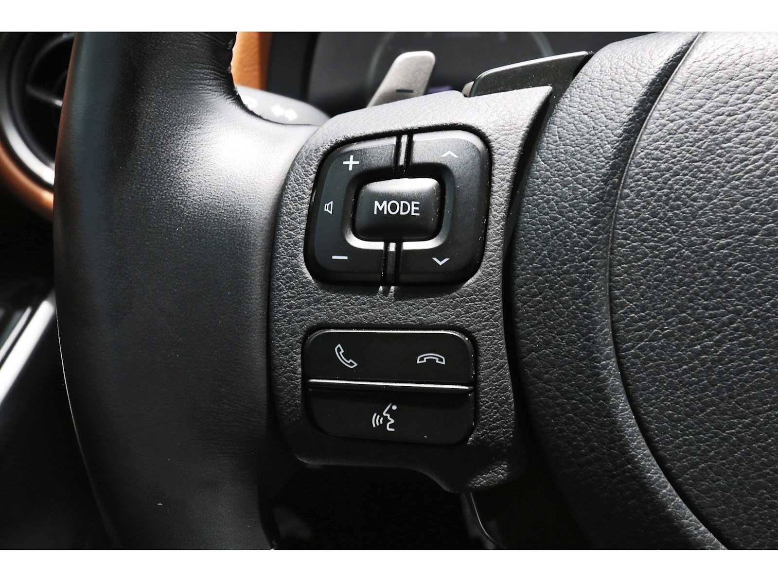 Used 2024 Lexus IS 300 w/ Comfort Package RWD image 15