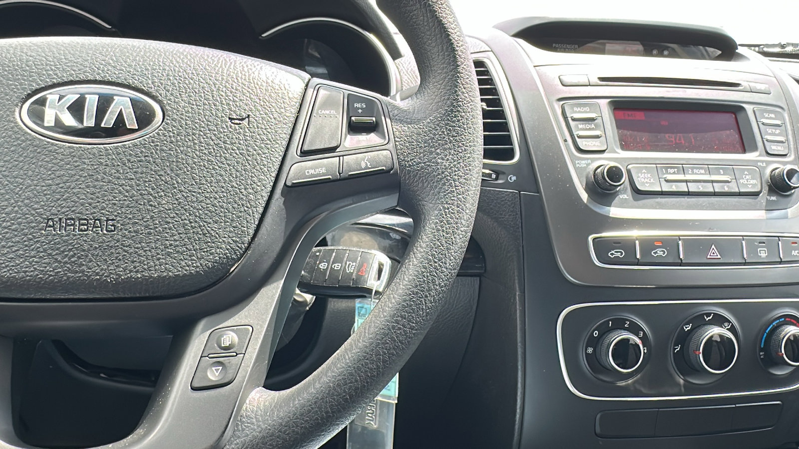 Used 2015 Kia Sorento LX image 16