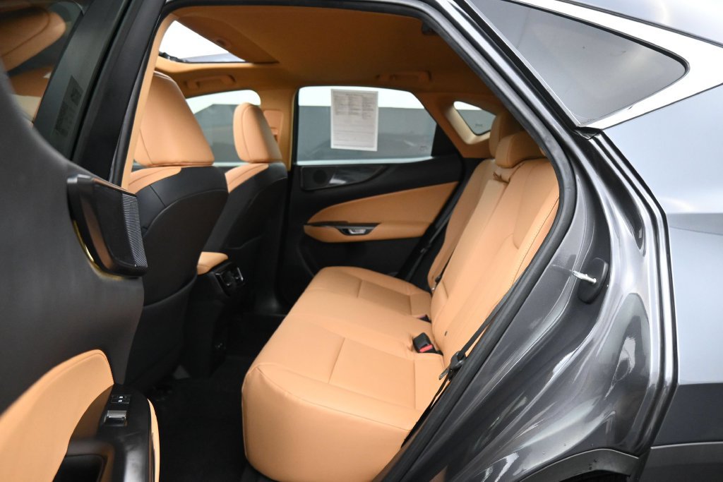 Used 2024 Lexus NX 250 FWD w/ Towing Package (2000 Lbs) image 16