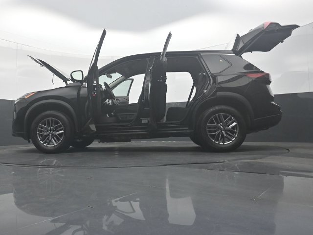 Used 2026 Nissan Rogue SV FWD image 53