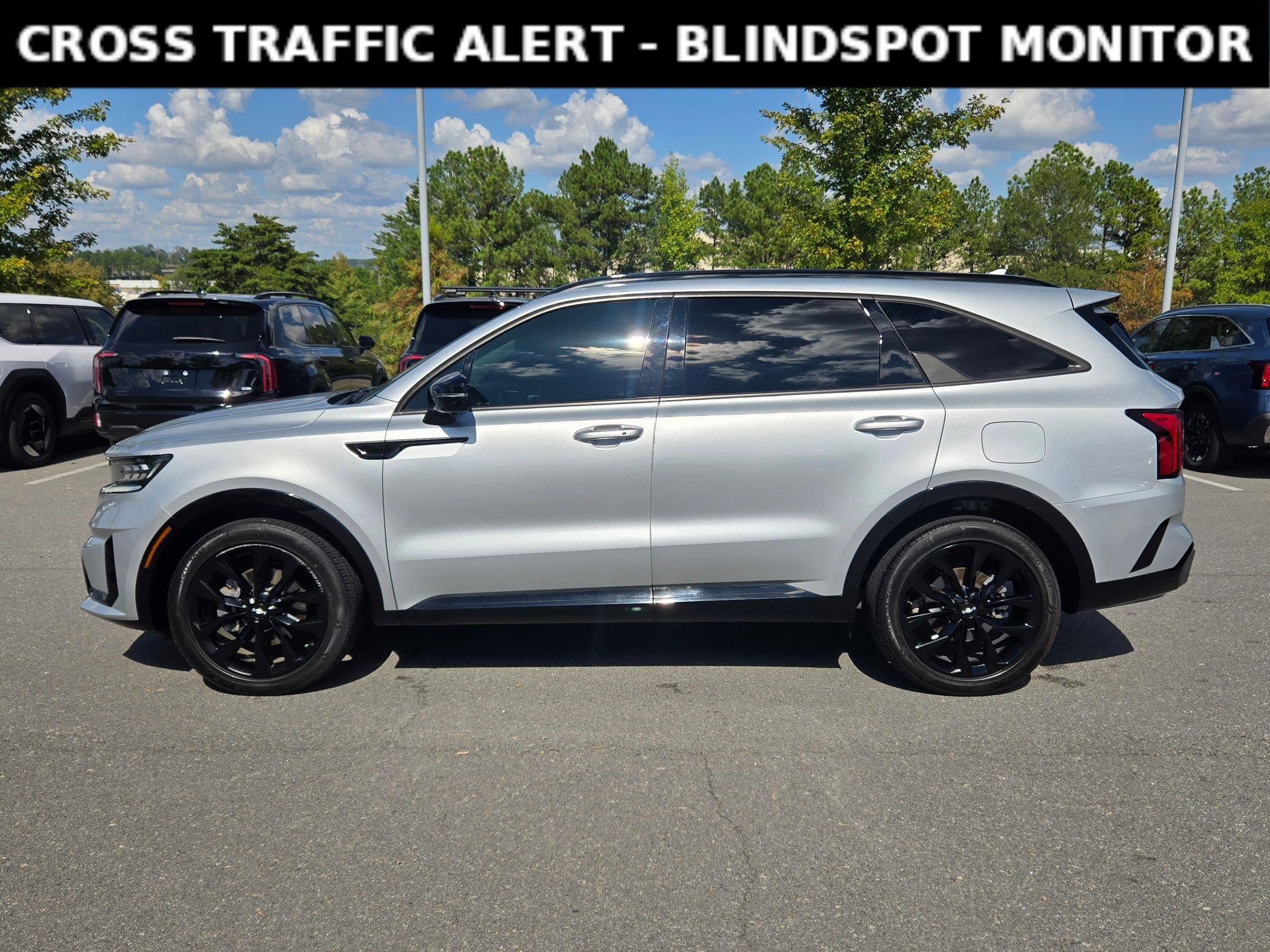 Used 2022 Kia Sorento SX image 4