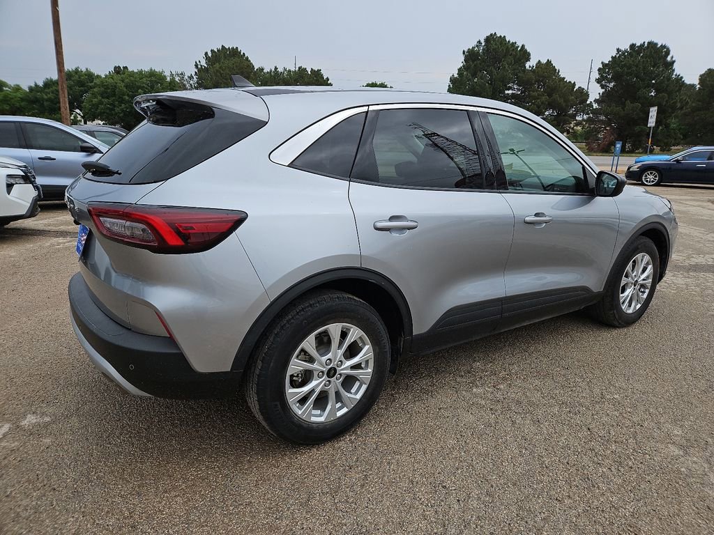 Used 2023 Ford Escape Active w/ Tech Pack #1 FWD image 11