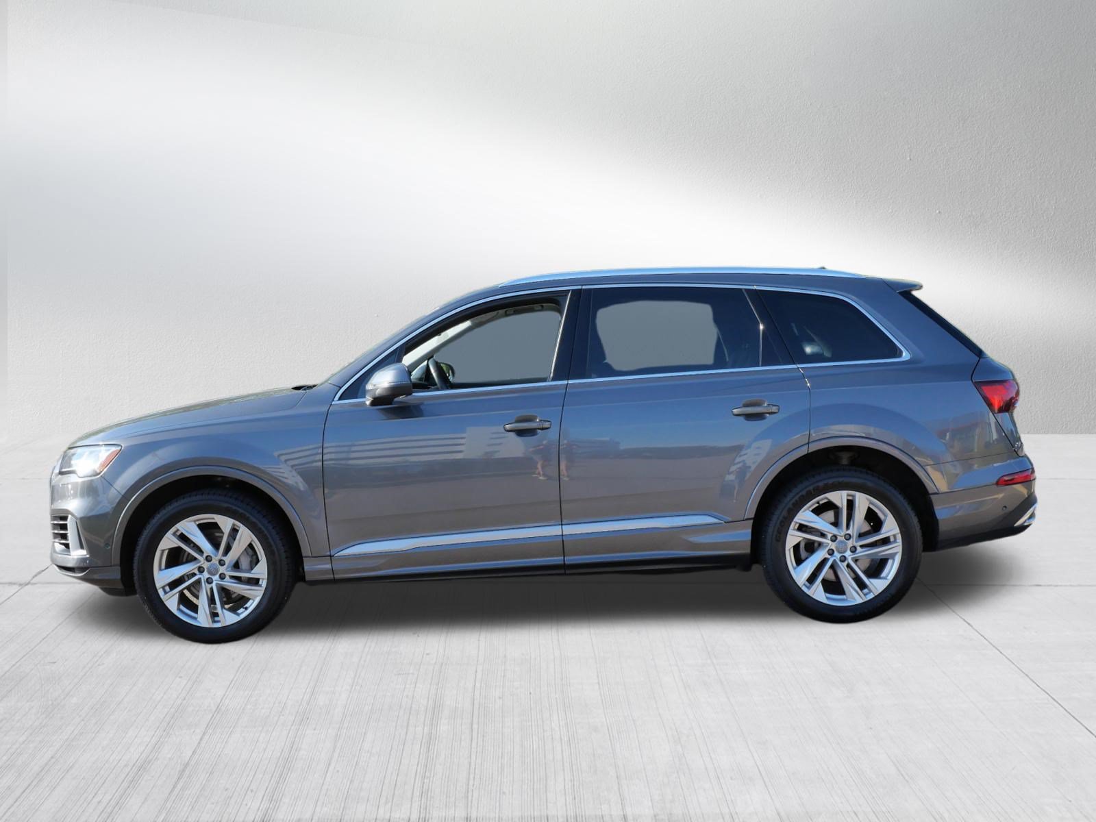 Used 2020 Audi Q7 3.0T Premium Plus w/ Premium Plus Package AWD/4WD image 4