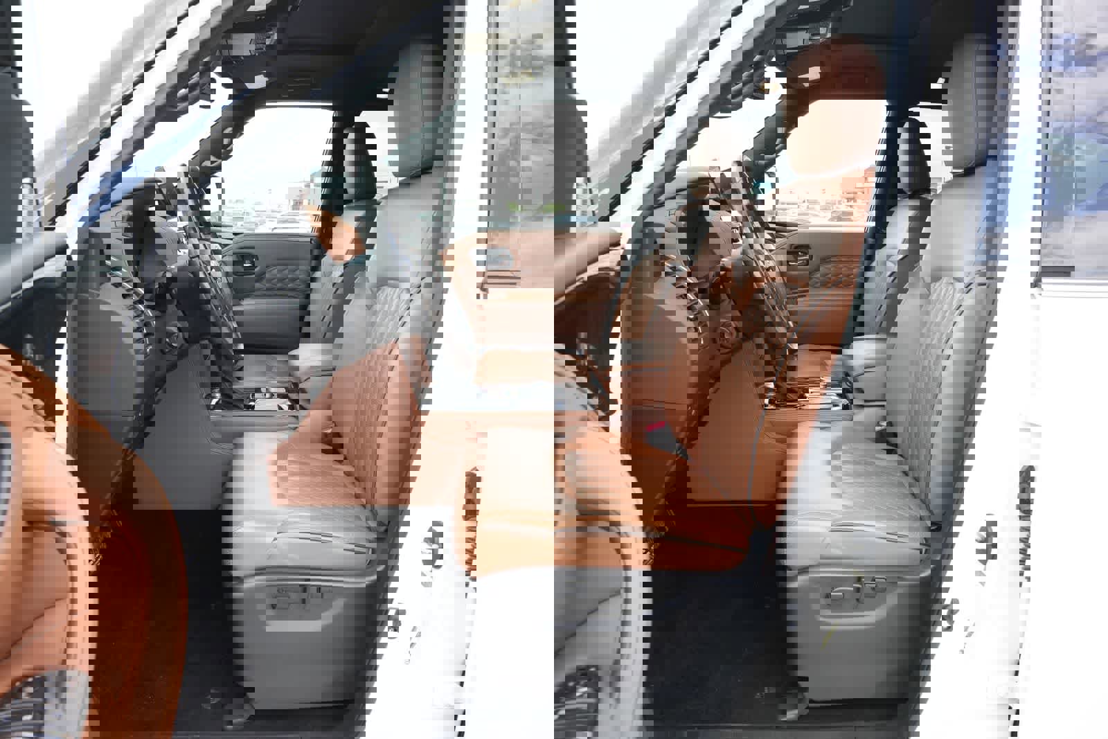 Used 2024 INFINITI QX80 Sensory w/ Cargo Package image 17