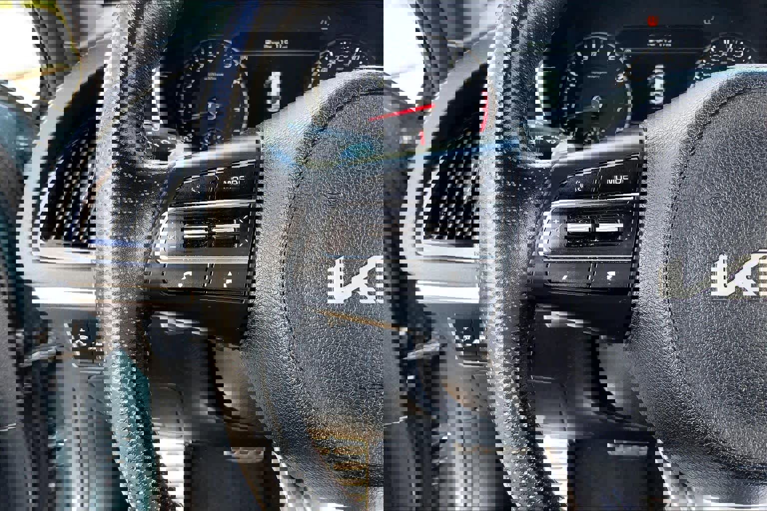 Used 2023 Kia Stinger GT2 image 23