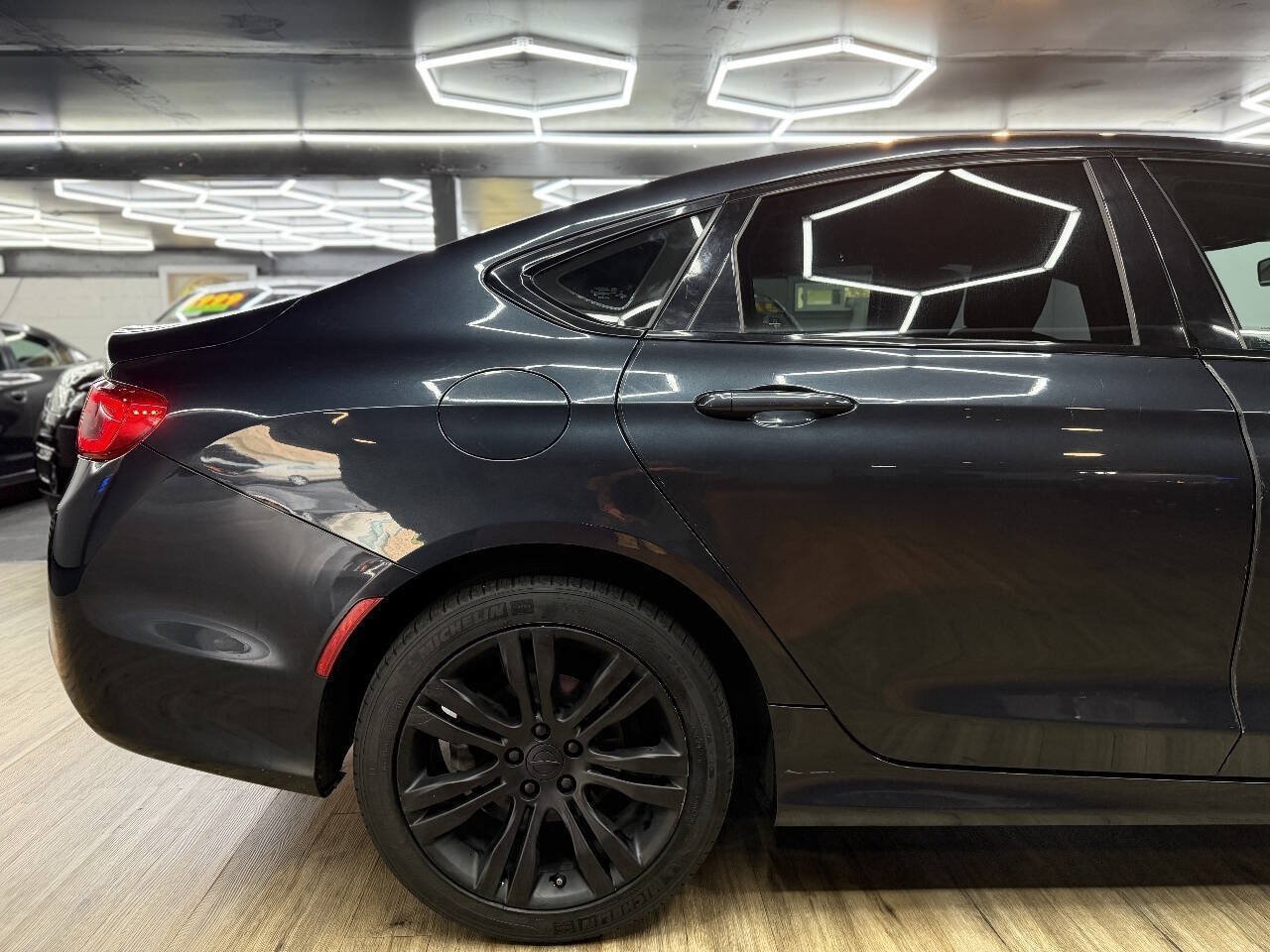 Used 2017 Chrysler 200 LX FWD image 13