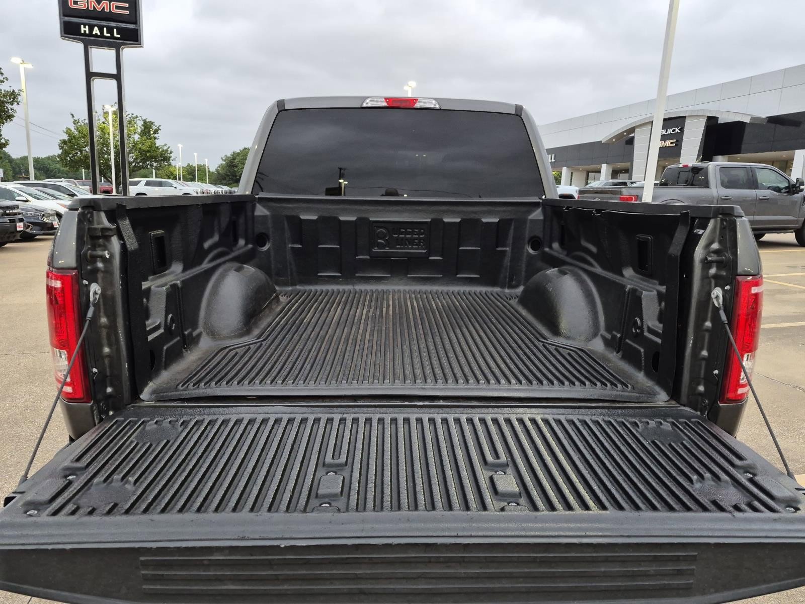 Used 2017 Ford F150 XLT RWD image 8