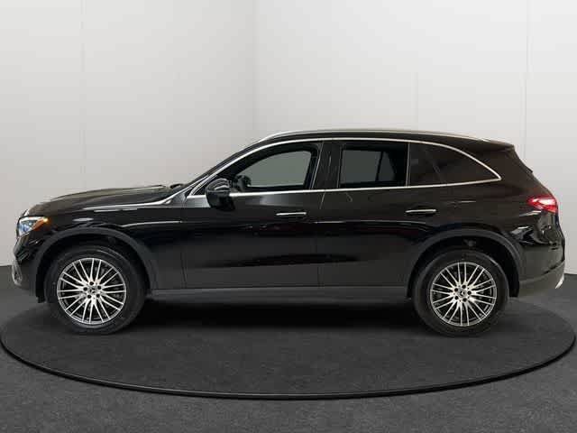 Certified 2026 Mercedes-Benz GLC 300 4MATIC image 3
