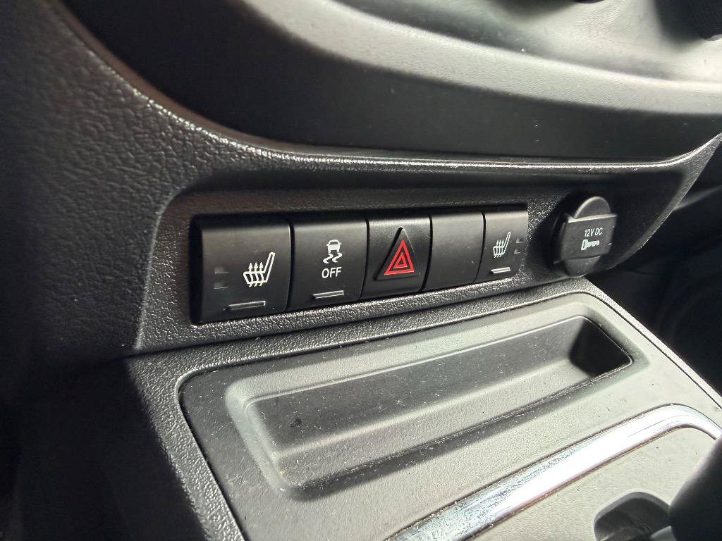 Used 2014 Jeep Patriot Latitude AWD/4WD image 11