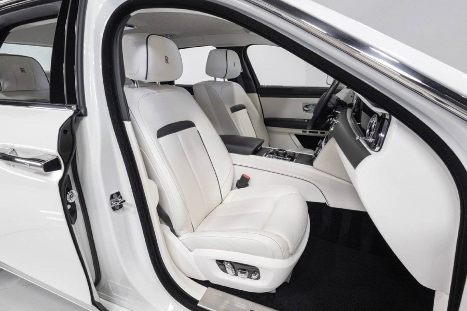 Used 2022 Rolls-Royce Ghost w/ Ghost Package AWD/4WD image 62