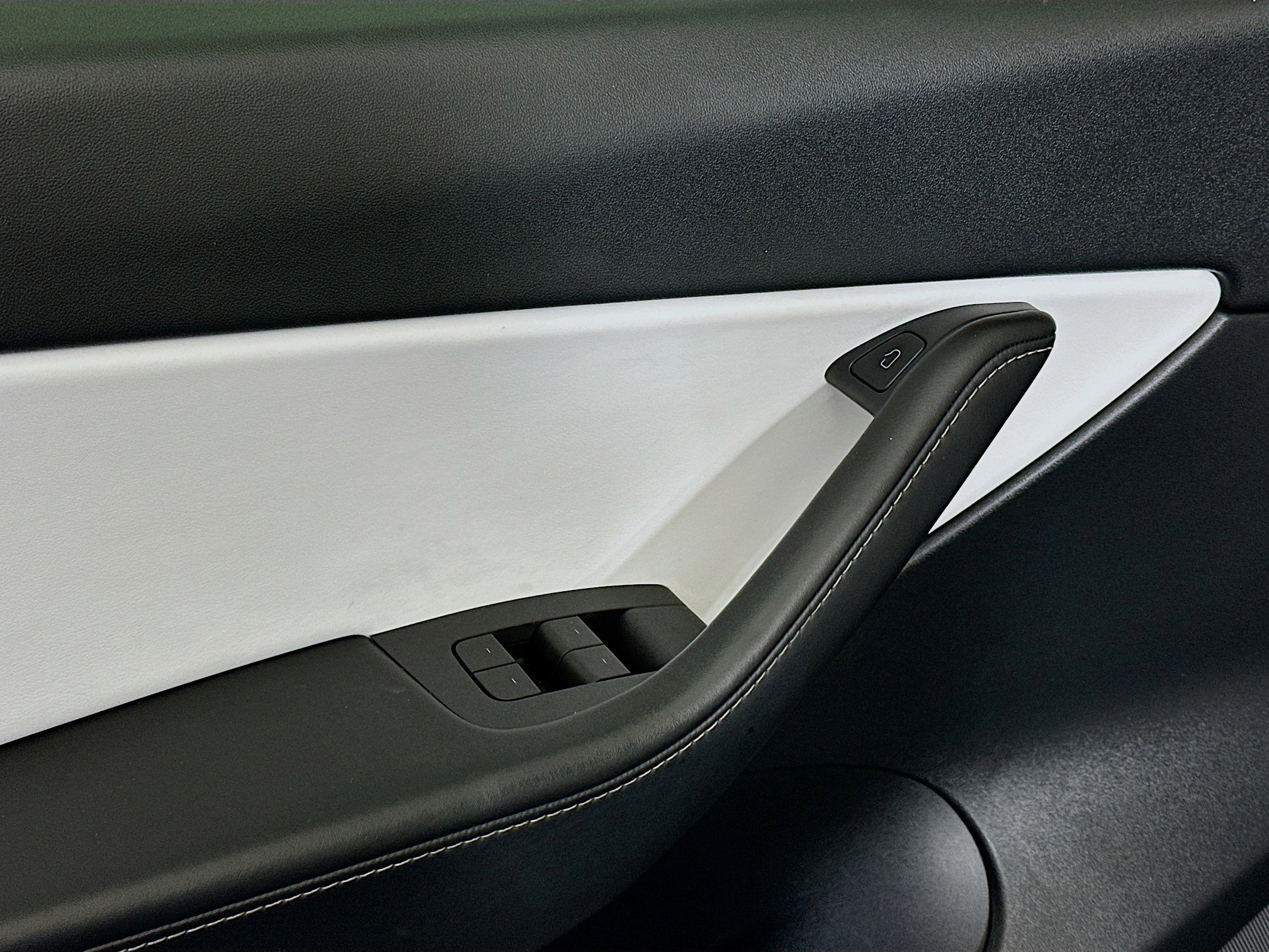 Used 2021 Tesla Model Y Long Range image 15