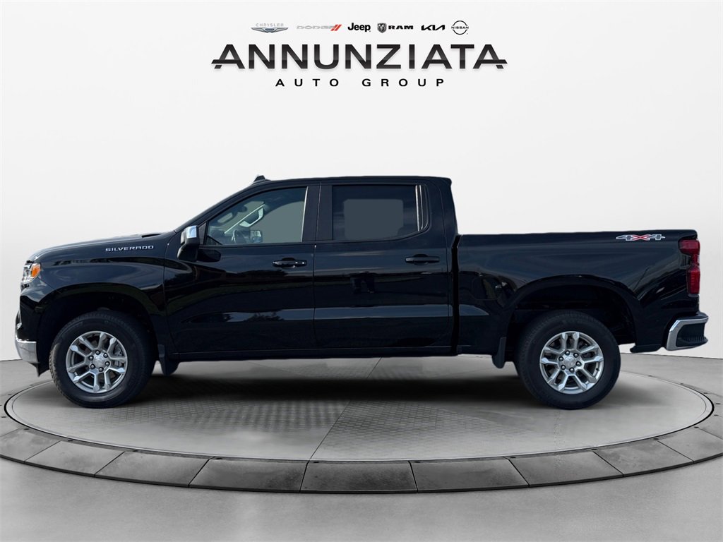 Used 2022 Chevrolet Silverado 1500 LT image 2