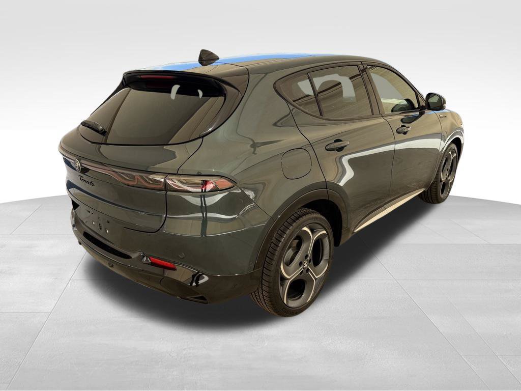 New 2026 Alfa Romeo Tonale w/ Active Assist Package AWD/4WD image 7