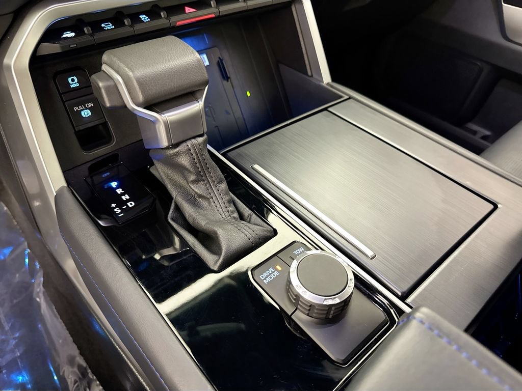 Used 2022 Toyota Tundra Platinum RWD image 17