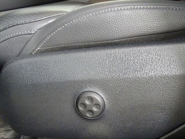 Used 2024 Mercedes-Benz GLC 300 image 21