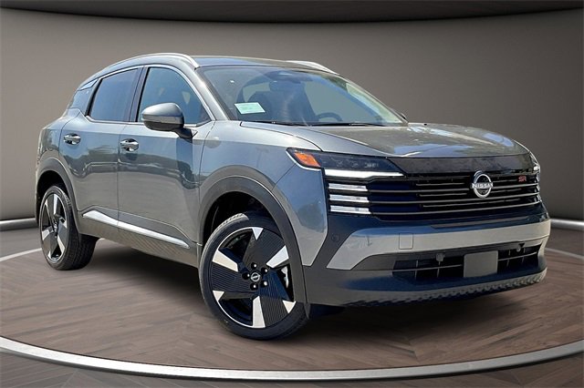 New 2025 Nissan Kicks SR image 2