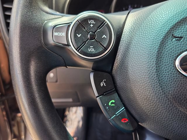 Used 2016 Kia Soul FWD image 26