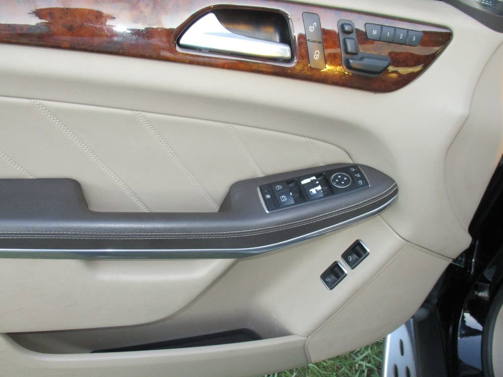 Used 2013 Mercedes-Benz GL 450 4MATIC image 22