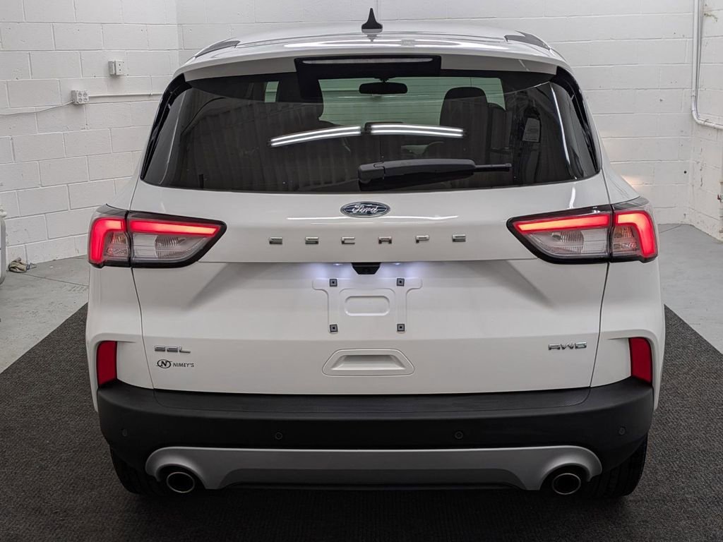 Used 2022 Ford Escape SEL image 17