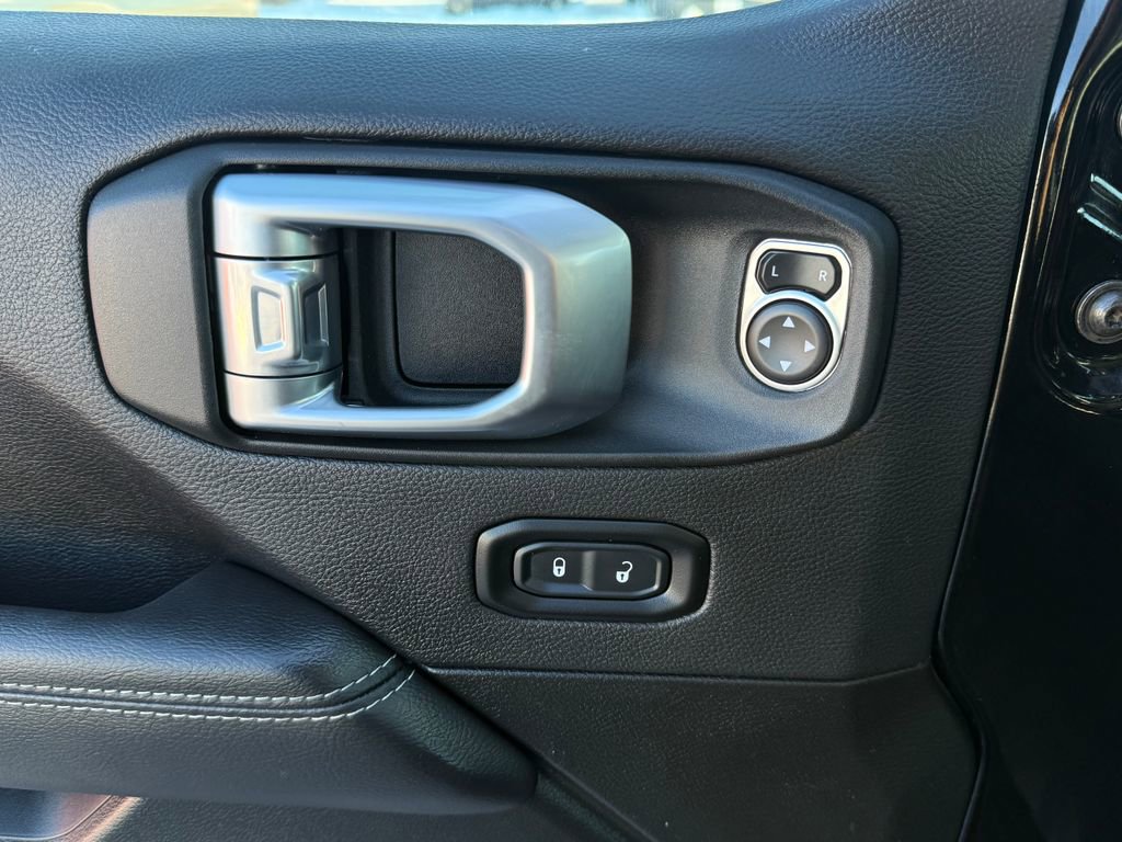 Used 2022 Jeep Wrangler Unlimited Sahara w/ Cold Weather Group image 20