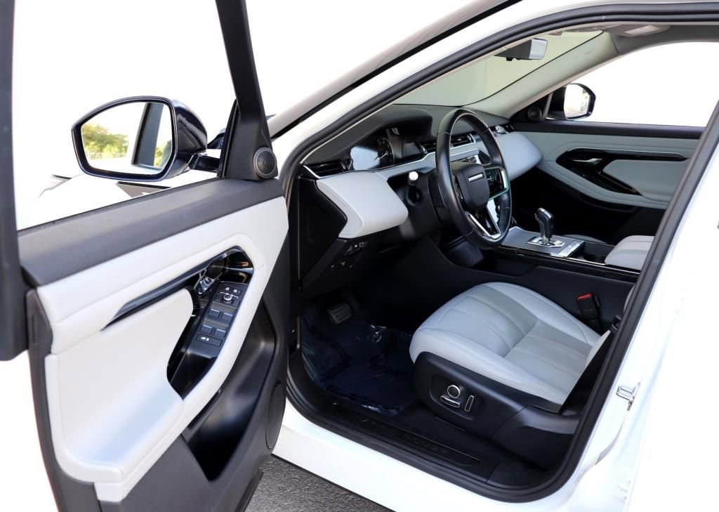 Used 2021 Land Rover Range Rover Evoque S image 2
