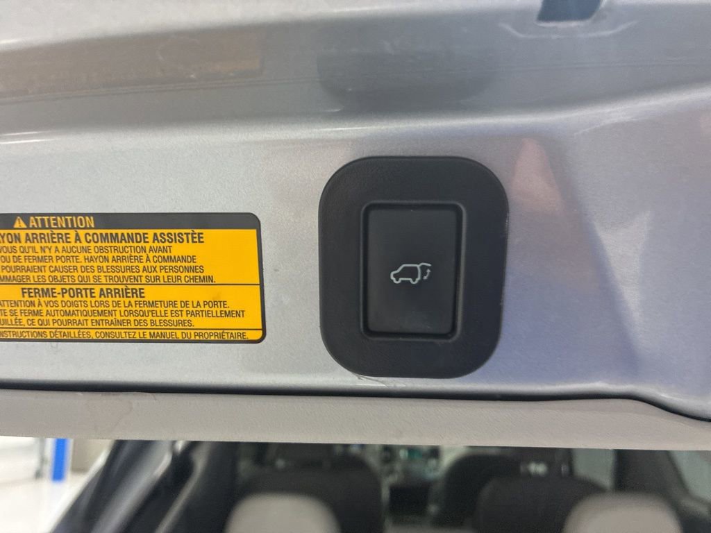 Used 2011 Toyota Sienna XLE image 29