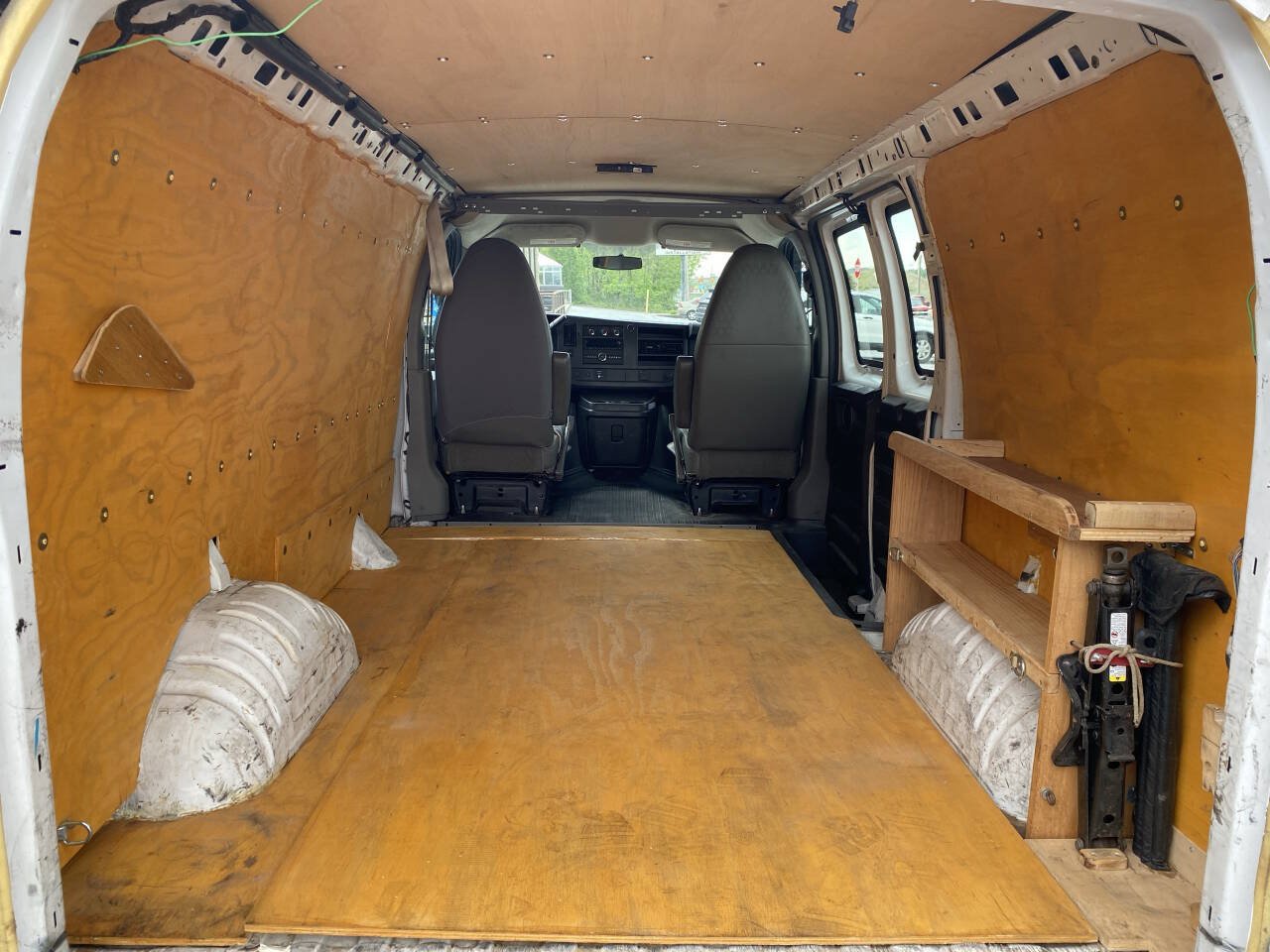 Used 2015 GMC Savana 2500 RWD image 17