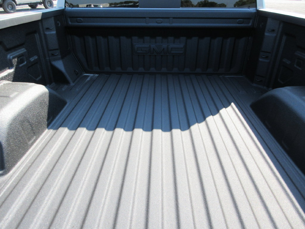 New 2026 GMC Sierra 1500 AT4 w/ AT4 Premium Package AWD/4WD image 9