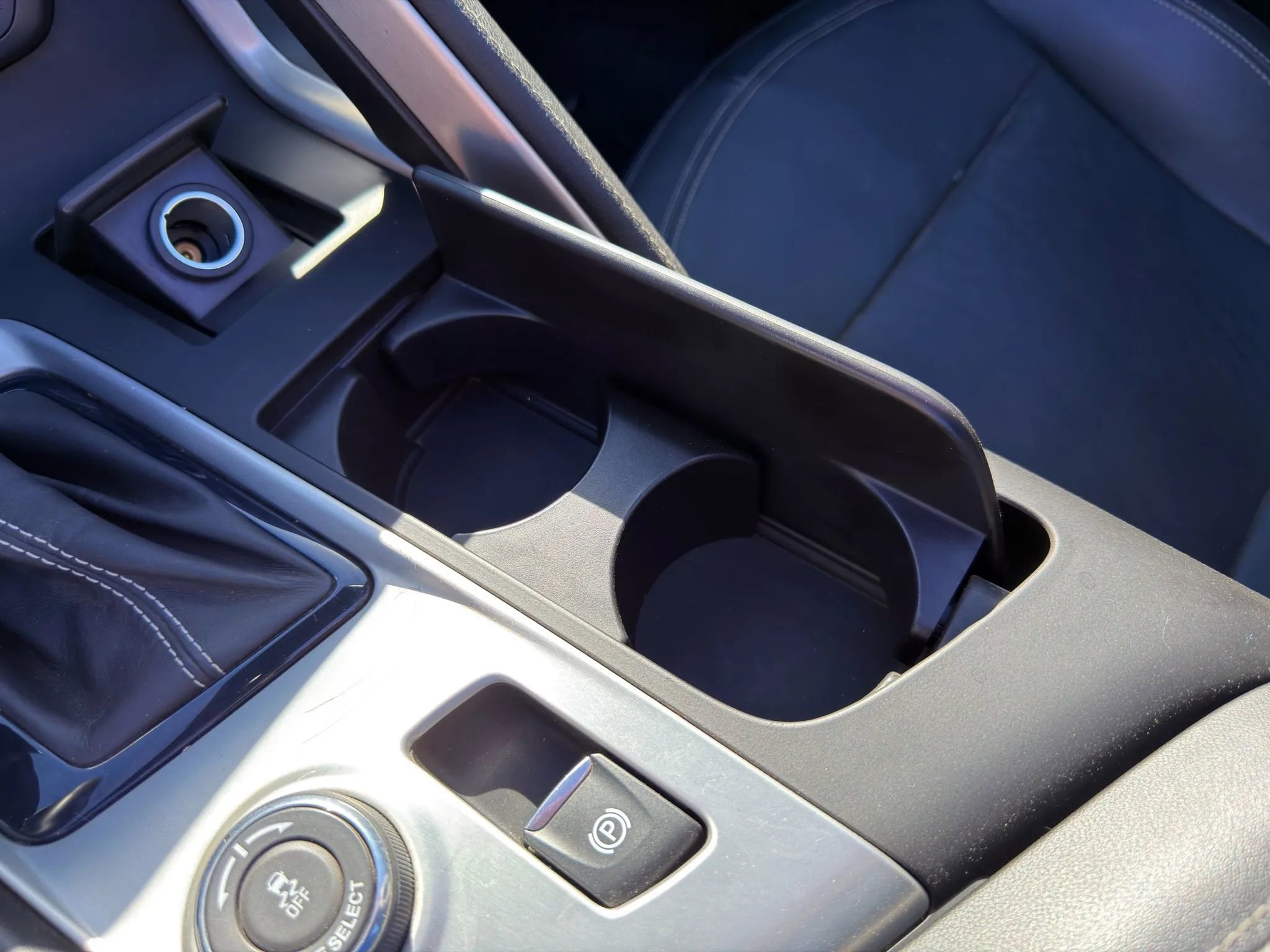 Used 2016 Chevrolet Corvette Stingray Coupe w/ 2LT Preferred Equipment Group image 17