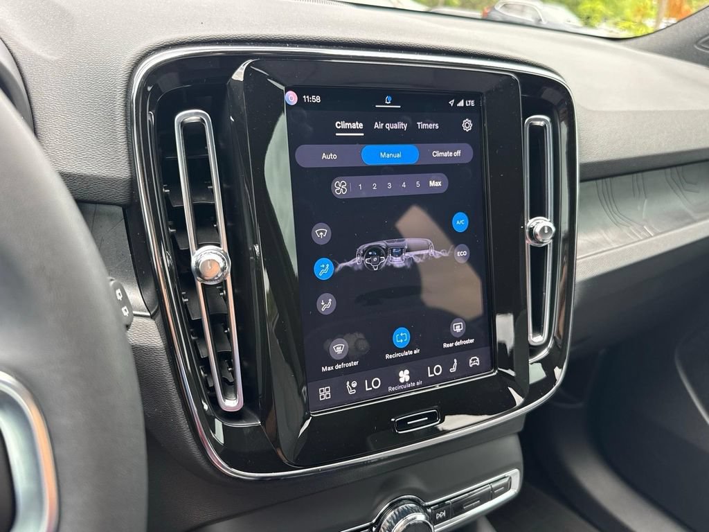 Certified 2023 Volvo XC40 Recharge Ultimate w/ Protection Package Premier AWD/4WD image 17
