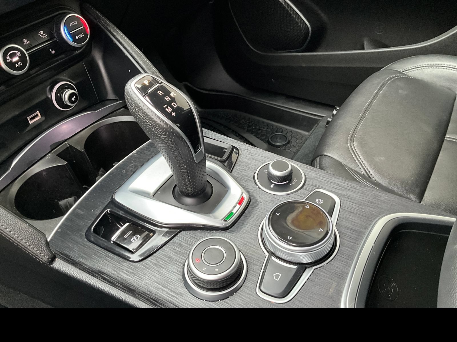 Used 2021 Alfa Romeo Stelvio Sprint w/ Cold Weather Package AWD/4WD image 26