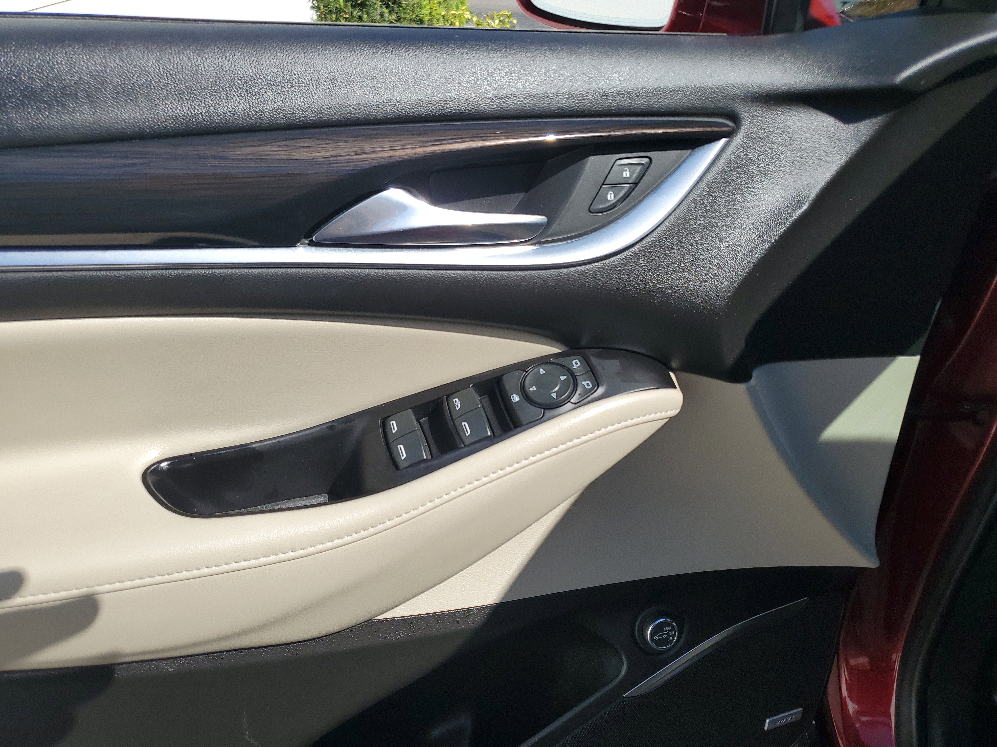 Used 2020 Buick Enclave Essence w/ Sound and Sites Package image 20