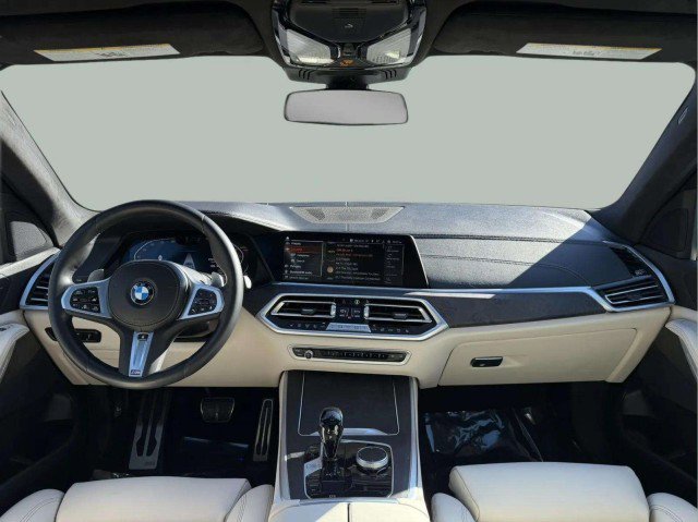 Used 2022 BMW X5 xDrive40i w/ M Sport Package image 9