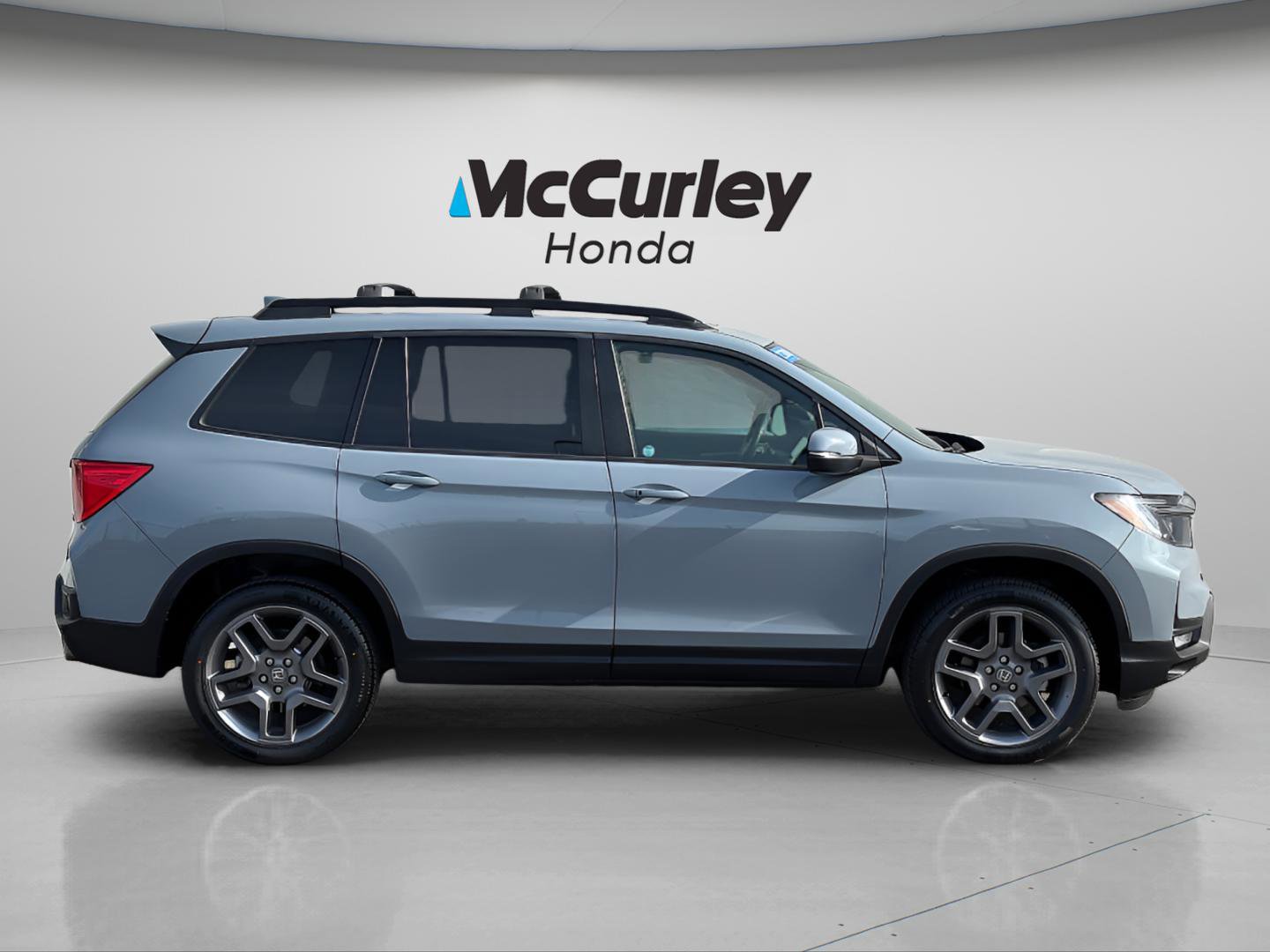 Certified 2023 Honda Passport EX-L image 2
