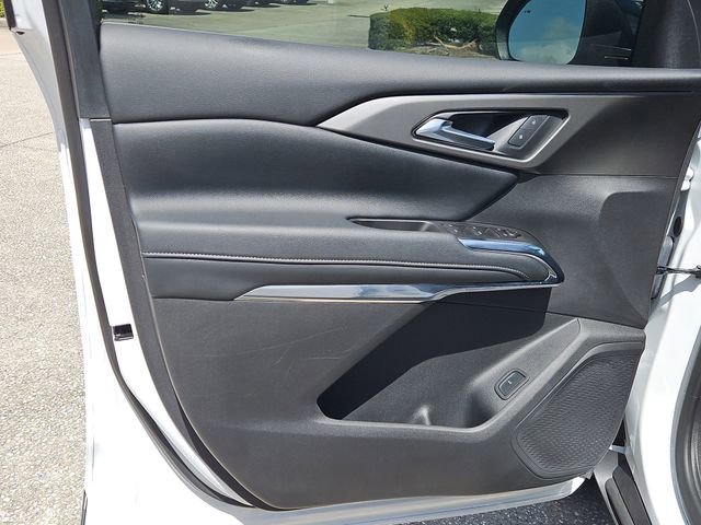 Used 2025 Chevrolet Traverse LT w/ Driver Confidence Package image 20
