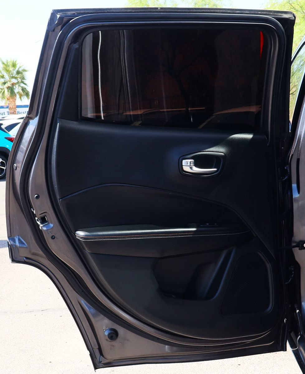 Used 2019 Jeep Compass Latitude FWD image 32
