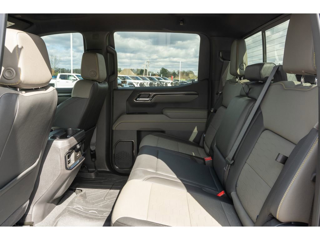 Used 2025 Chevrolet Silverado 1500 ZR2 AWD/4WD image 13