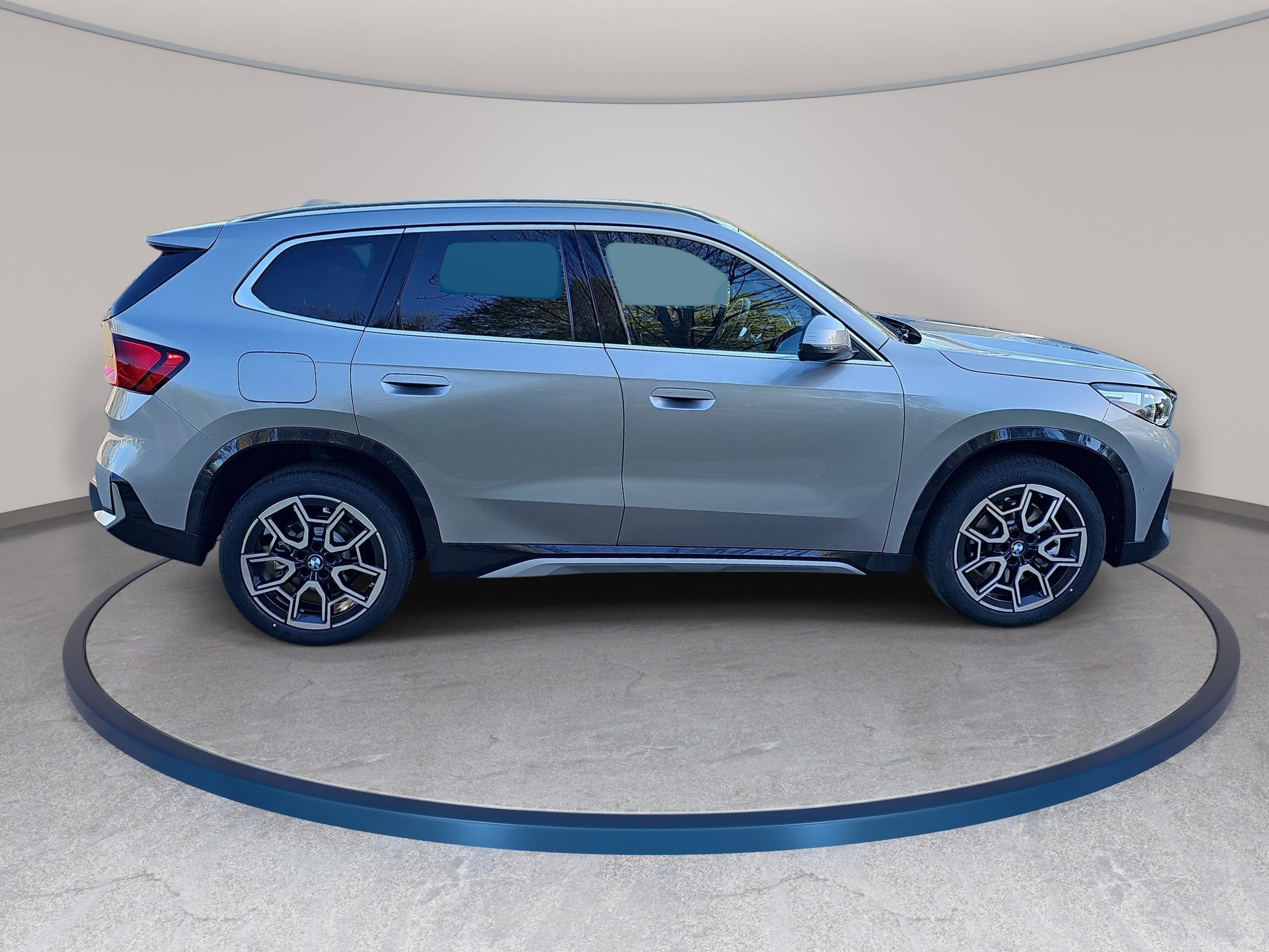 New 2026 BMW X1 xDrive28i w/ Convenience Package AWD/4WD image 4