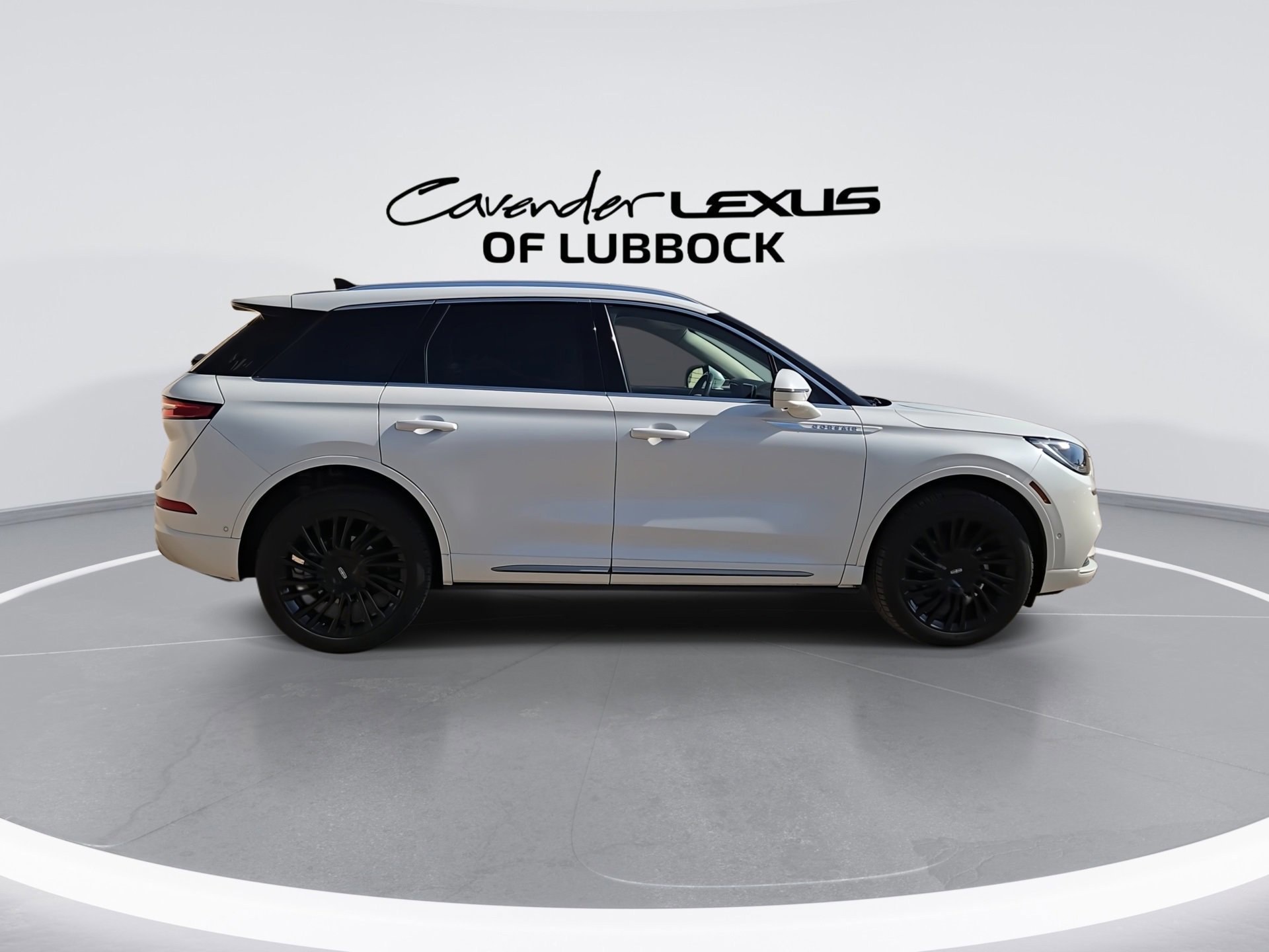 Used 2021 Lincoln Corsair Reserve w/ Equipment Group 201A image 9