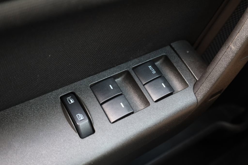 Used 2008 Ford Focus SE image 17