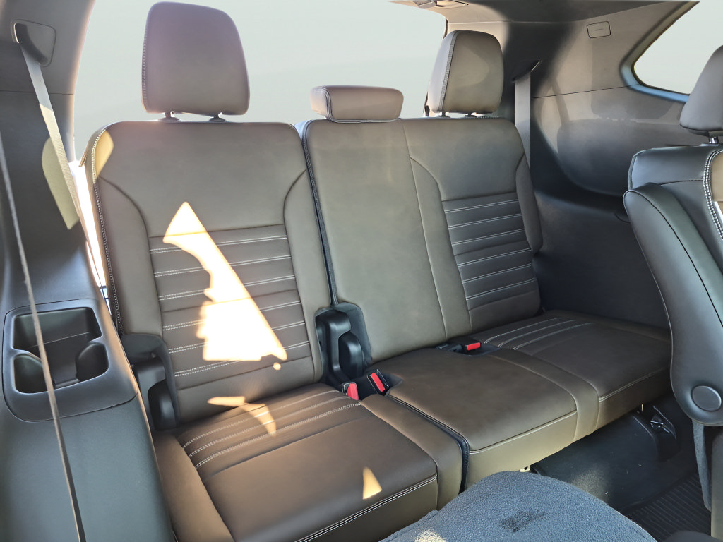 New 2027 GMC Acadia Denali Ultimate w/ LPO, Floor Liner Package AWD/4WD image 35