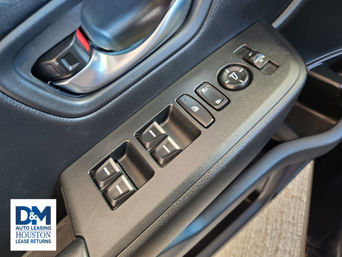 Used 2025 Honda Pilot Touring image 32